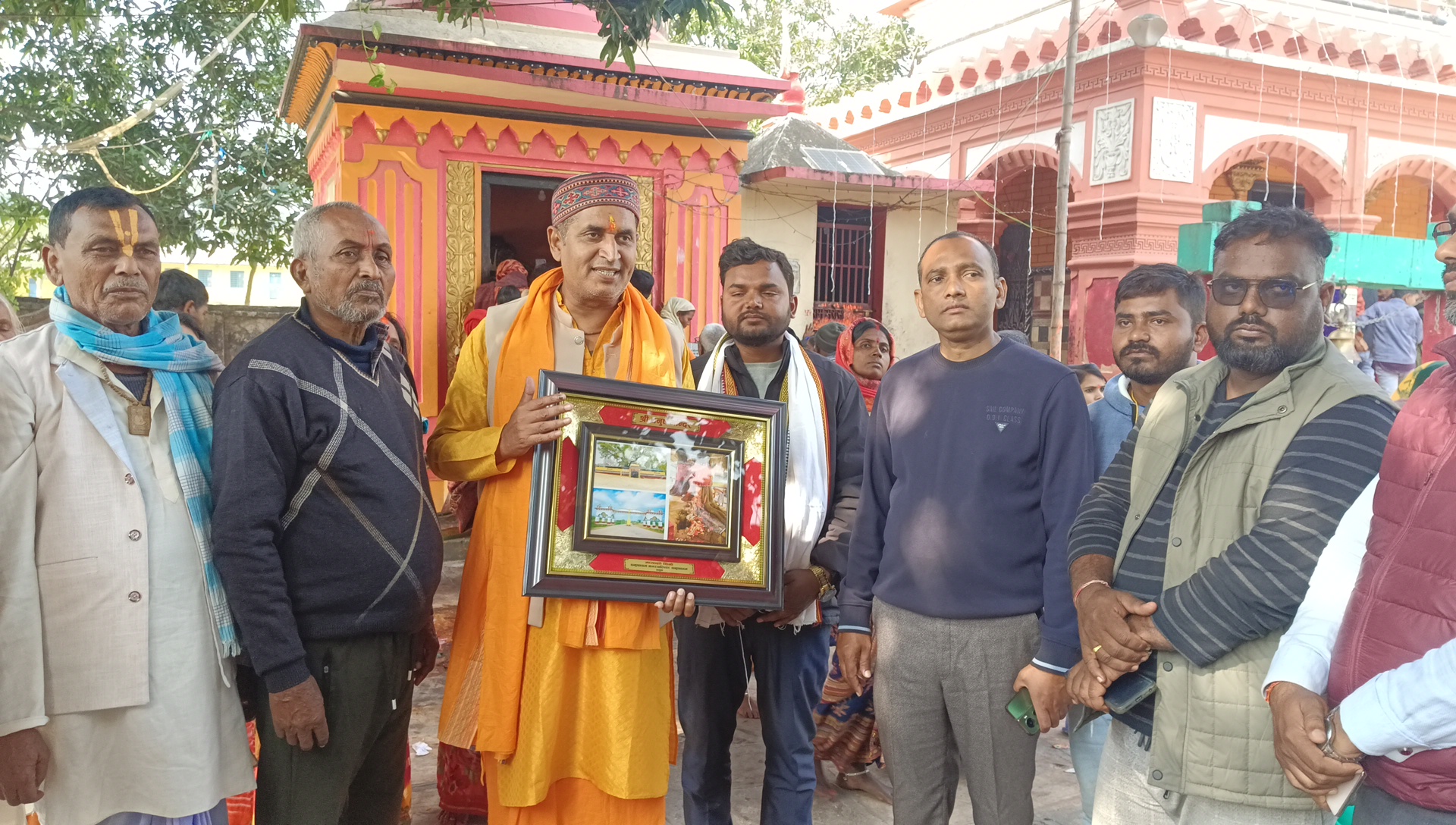 धनुषाधाममा भारतीय सीता–सम्बाद टोलीलाई नगरप्रमुखद्वारा सम्मान