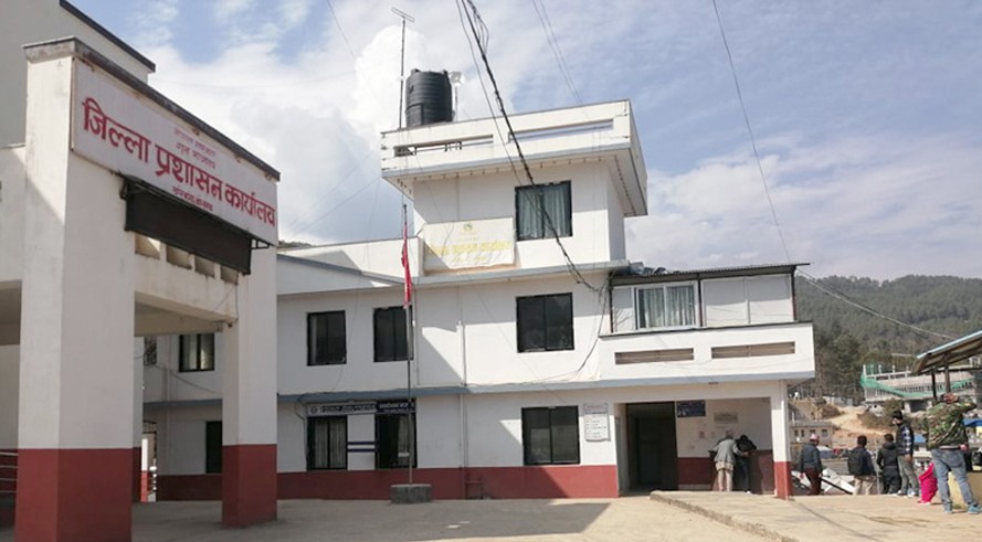 मतपत्र हराएपछि दोलखाको तामाकोशी–४ मा मतदान अझै सुरु हुन सकेन