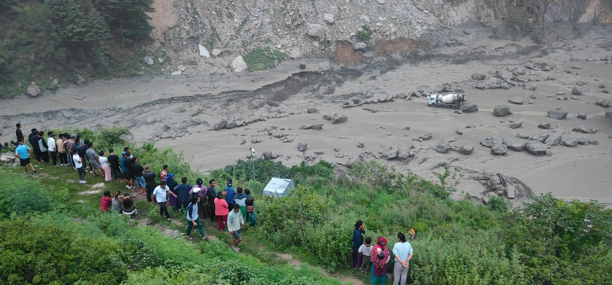 रसुवाको बाढीमा ४४ नेपाली सेना सम्पर्कविहीन